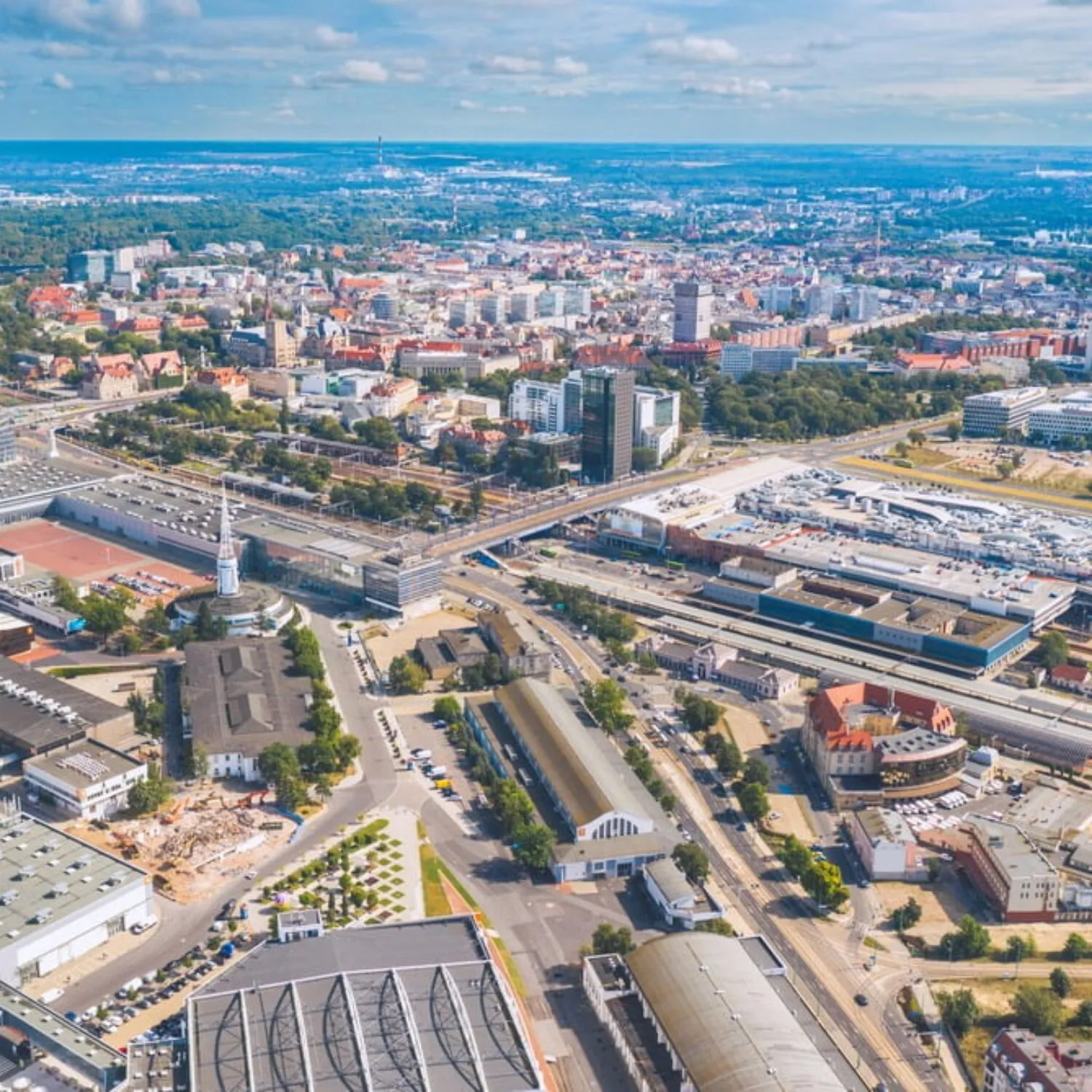 Logistyczne serce Polski: Jak geografia Poznania wpływa na rynek magazynowy?