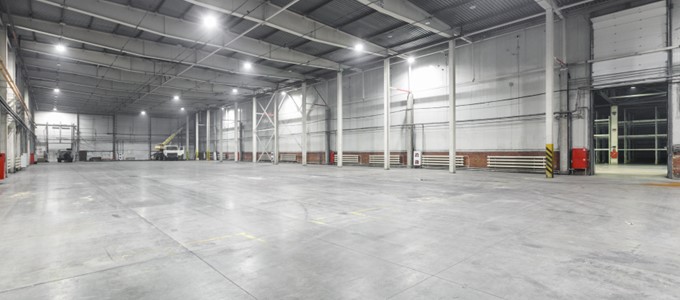 hala produkcyjna a magazynowa