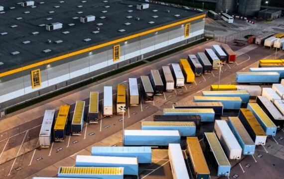 Magazyn w centrum miasta a na obrzeżach – porównanie kosztów i dostępności