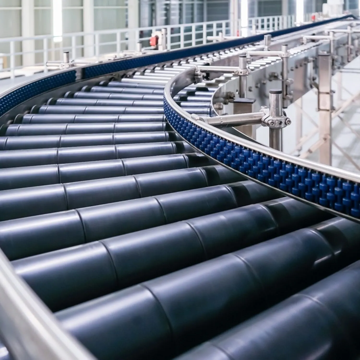 Automatyczne sortowanie i kierowanie w magazynie. Jak przyspieszyć przepływ towarów i ograniczyć błędy operacyjne?