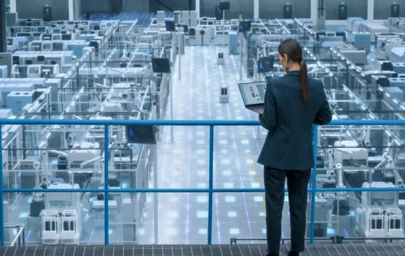 Magazynowanie elektroniki i komponentów – czym są strefy EPA i jak przystosować wynajmowaną halę?